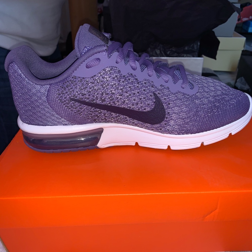 WMNS NIKE AIR MAX SEQUENT 2